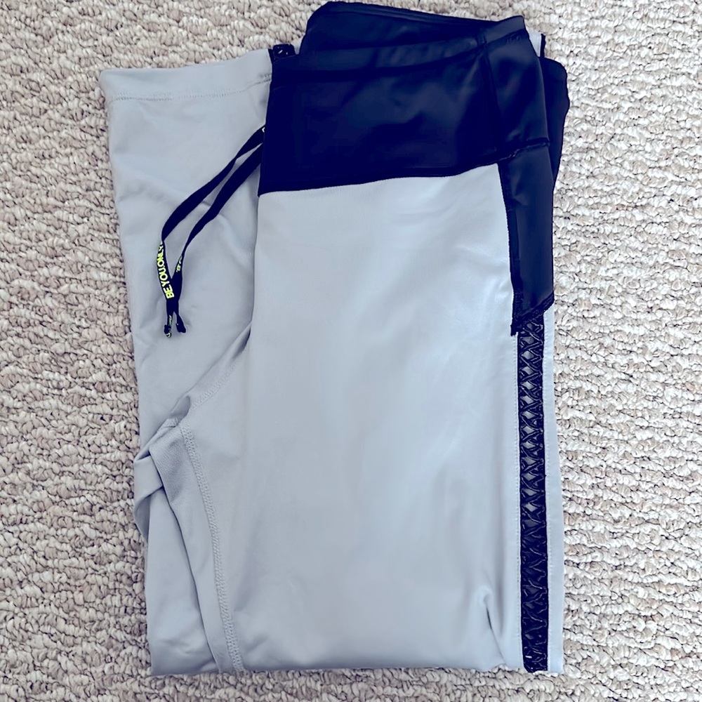 Rebecca Minkoff capri leggings